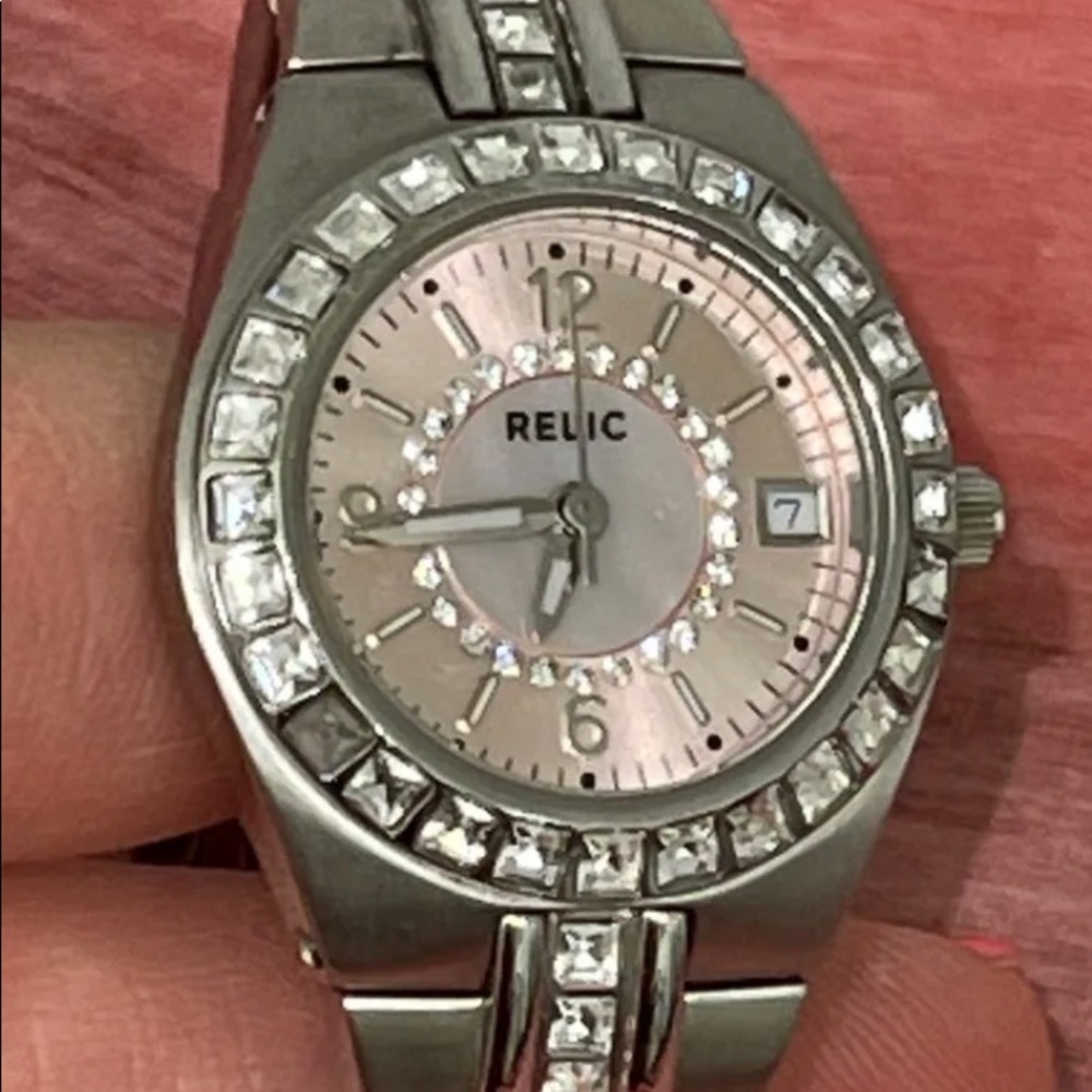 Relic Watch (Pink Face/Crystals) - Picture 2 of 10